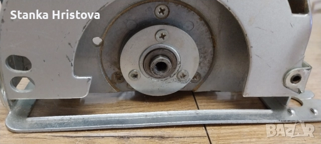 Електрически ръчен циркуляр Black Decker. , снимка 3 - Други инструменти - 52091346