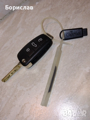 Ключ, кутийка Audi, снимка 6 - Аксесоари и консумативи - 53223381