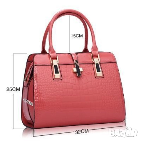 Луксозна лачена дамска чанта, имитираща крокодилски десен - черен цвят, снимка 11 - Чанти - 52112908