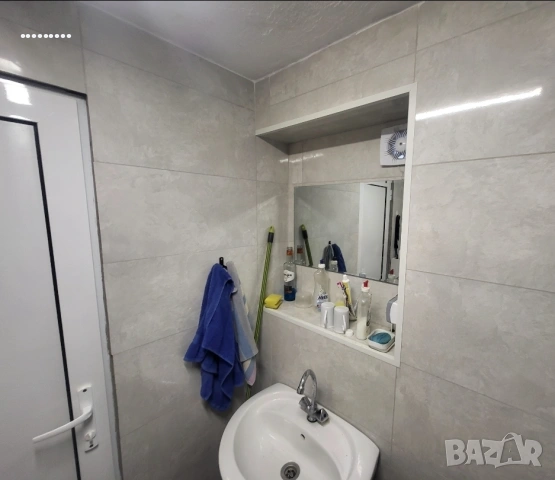 Продава се къща с двор – с. Славеево, обл. Добрич, снимка 13 - Вили - 53156909