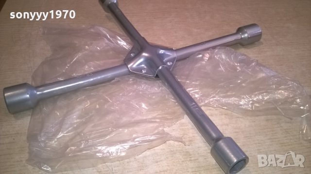 кръстчка за гуми 17/19/21/23мм-нов ключ УСИЛЕН-35Х35СМ