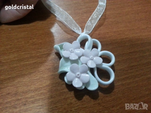 Порцелан медальон колие , снимка 2 - Антикварни и старинни предмети - 43555888