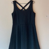 H&M Черна рокля с бели точки М размер 🖤, снимка 1 - Рокли - 44016923