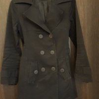 Черен шлифер елегантен , двуредно закопчаване , стегнат , изпечен плат, има гайки за носене по желан, снимка 4 - Шлифери - 37456579