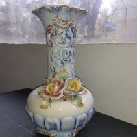 Страхотна голяма порцеланова ваза Capodimonte порцелан, снимка 3 - Антикварни и старинни предмети - 34751851