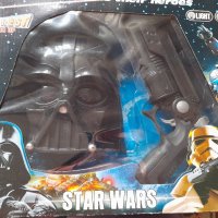 Комплект на STAR WARS,маска и оръжие с батерии , снимка 1 - Играчки за стая - 38704421