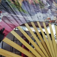 Голямо ръчно рисувано ветрило Внос Индонезия  Материал Бамбук  Размер 153 см широчина 90см височина, снимка 4 - Картини - 43029800
