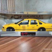 1:18 Chevrolet Caprice NY TAXI - UT MODELS, снимка 12 - Колекции - 39743767