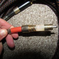 RCA 4м. чинчов кабел, снимка 2 - Ресийвъри, усилватели, смесителни пултове - 44117845