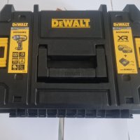 Продавам Акумулаторен Ударен Винтоверт с квадрат 1/2 Dewalt 899, снимка 4 - Винтоверти - 42927031