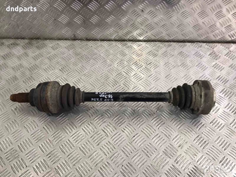 Задна дясна полуоска BMW E39 525D 2002г., снимка 1
