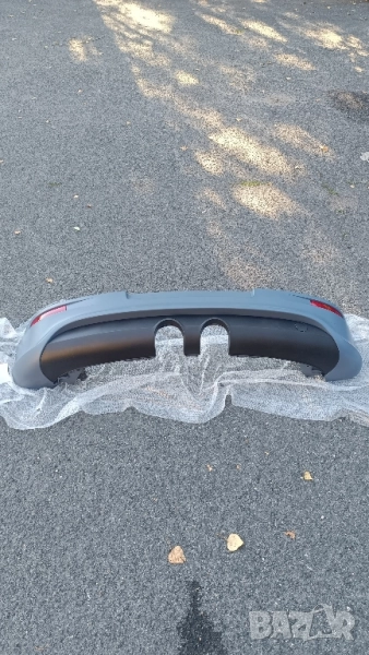 Спойлер / тунинг добавка за задна броня – R32 стил за Volkswagen Golf V (2004-2008), снимка 1