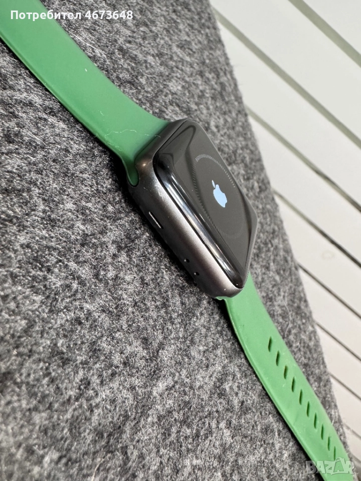 Apple Watch Series 3 (38мм), GPS, Тъмнозелена Каишка + Магнитно Зарядно, снимка 1