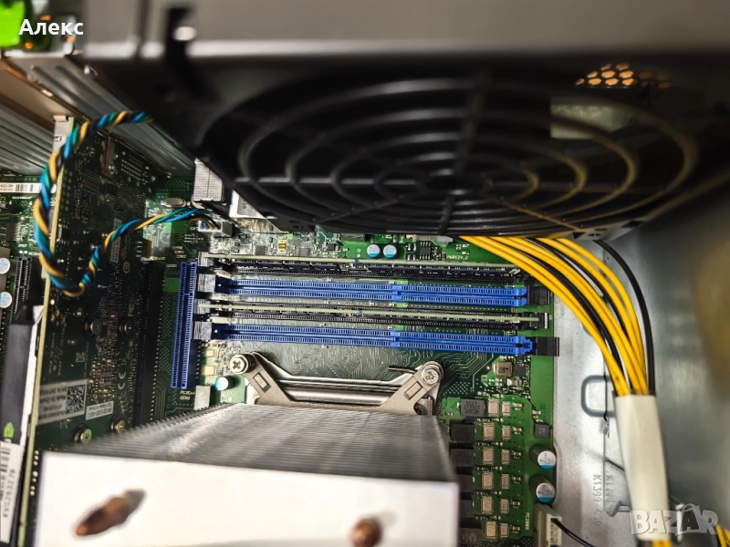 Работна станция FUJITSU CELSIUS M730, снимка 1