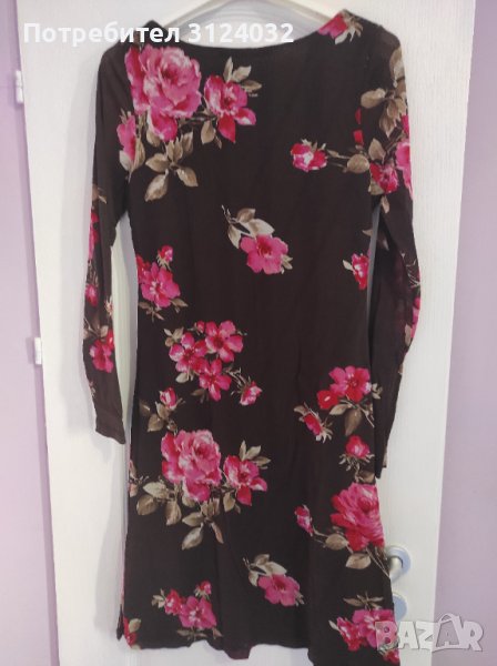 Продавам рокля с дълъг ръкав и флорален мотив , снимка 1