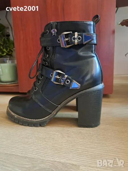 Дамски боти, снимка 1