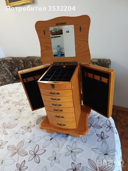 Голяма кутия за бижута, снимка 1