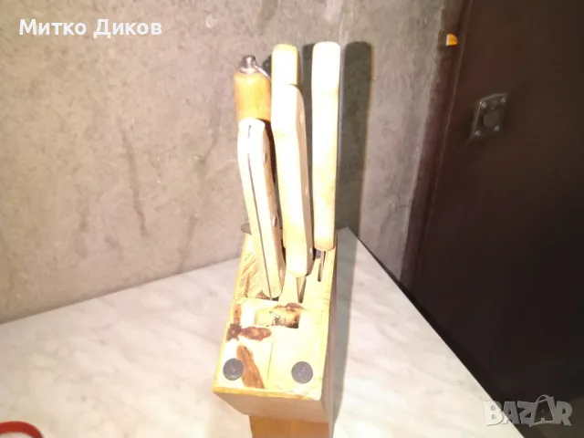 Ножове Метеор нови 4броя и масат за точене има стативе  за поставяне, снимка 10 - Прибори за хранене, готвене и сервиране - 48453155