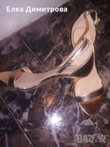 Обувки , снимка 3 - Дамски обувки на ток - 33394028
