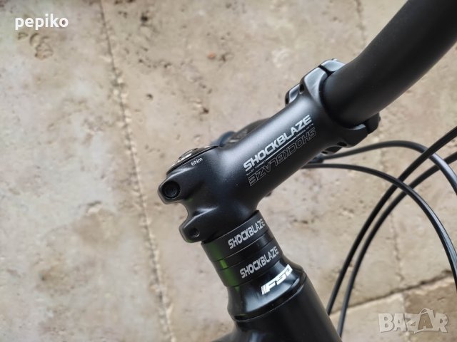 Продавам колела внос от Германия спортен велосипед SHOCKBLAZE METREA 28 цола хидравлика диск, снимка 13 - Велосипеди - 43129457