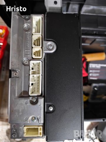 cd, aux toyota rav4 2011, снимка 2 - Аксесоари и консумативи - 52914342