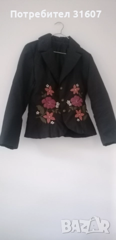 Дамско яке / сако с апликации , снимка 3 - Якета - 52179095