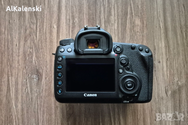 Фотоапарат Canon 5D Mark IV, снимка 3 - Фотоапарати - 52771960