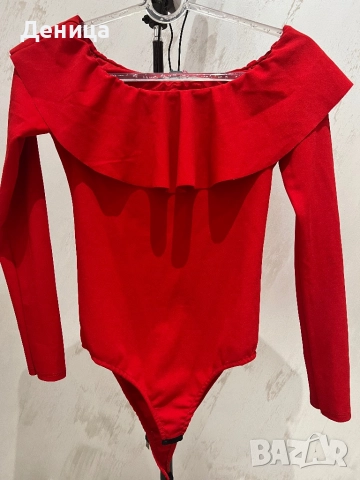 Червено боди