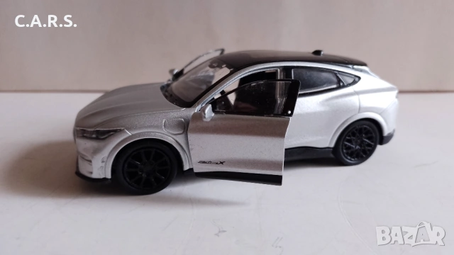 Welly 2023 Ford Mustang Mach E-GT Silver - 1:34-39