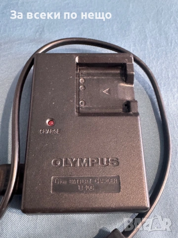 Оригинално Зарядно Olympus Li-40C за батерии Olympus Li-40B, Li-42B, снимка 3 - Батерии, зарядни - 53330924