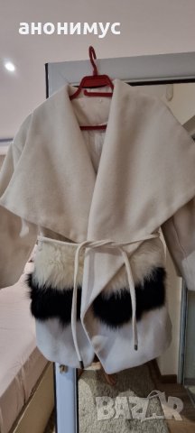 Бяло палтенце с лисица