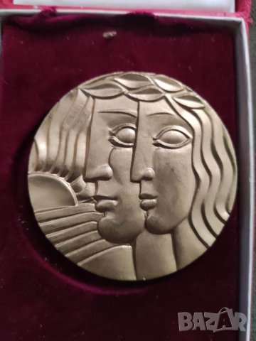 Продавам спортен плакет За олимпийска заслуга   , снимка 3 - Други ценни предмети - 36759096