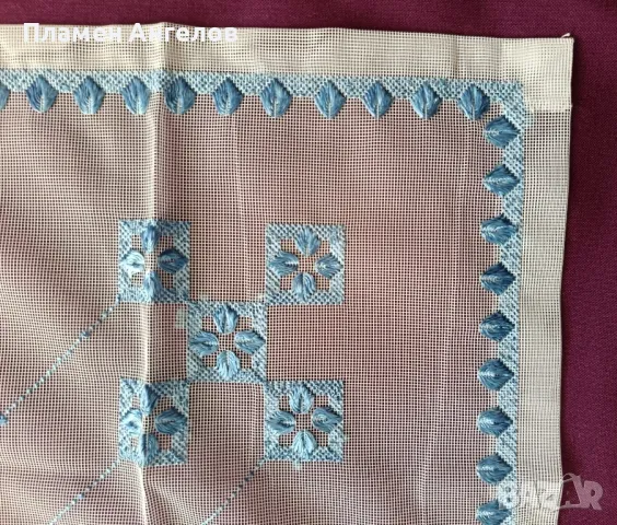 Каре ръчно бродирано на тюл. , снимка 2 - Декорация за дома - 48560266