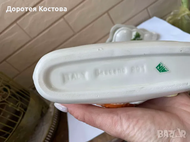 Красиви порцеланови салфетници от Италия с релефни мотиви, снимка 9 - Антикварни и старинни предмети - 48911554