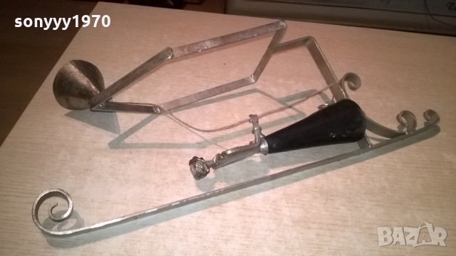 арт-жена бие камбаната-метал-внос швеицария-52х17х14см, снимка 4 - Колекции - 27017272