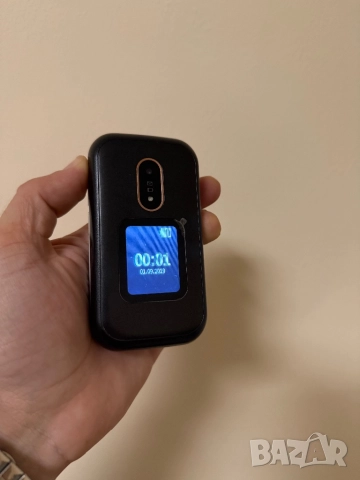 Телефон doro Doro Черно и Бяло 2 сим с найлоните, снимка 2 - Други - 52540957