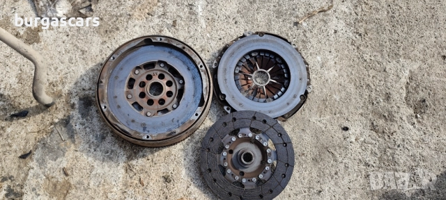 Демпферен маховик съединител Peugeot 407 2.0HDI - 200лв, снимка 3 - Части - 52168430