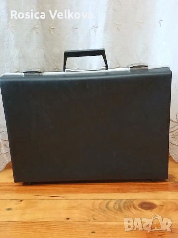 Ретро дипломатичен куфар 