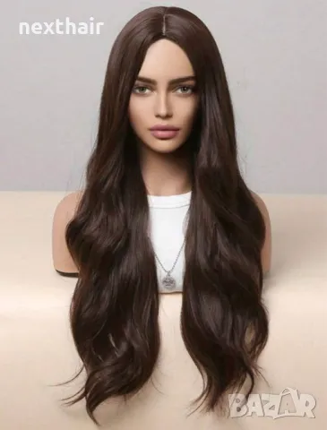 Кафява чуплива перука на път