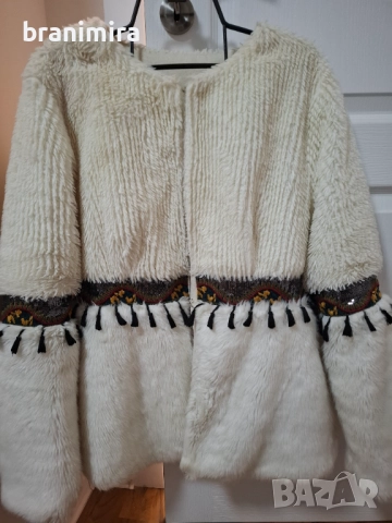 Дамско късо кожухче