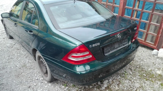 Mercedes-Benz C 200 CDI ударен, снимка 6 - Автомобили и джипове - 53482266