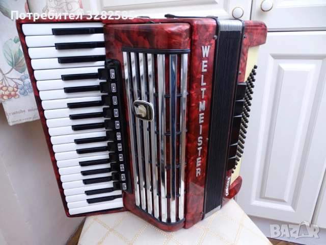 Акордеон Велтмайстер Консона 96 баса, снимка 3 - Акордеони - 52065884