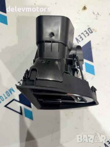 1304148XZD средна дясна решетка от Peugeot 308 (T9), 1.6 BlueHDi, двигател BHZ (DV6FC), (10 JBHY), снимка 2 - Части - 52914821