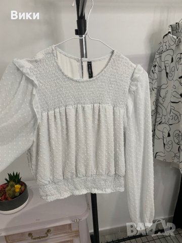 Блуза в размер M-L, снимка 6 - Блузи с дълъг ръкав и пуловери - 44096824