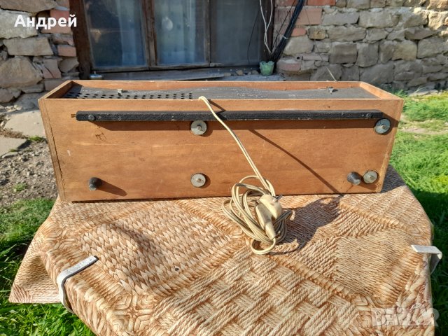 Старо радио,радиоприемник Вежен, снимка 7 - Антикварни и старинни предмети - 40521098