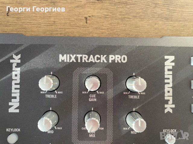 Numark MIXTRACK-PRO, снимка 2 - Ресийвъри, усилватели, смесителни пултове - 52368265