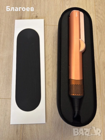 Нова с гаранция Преса за коса Dyson HT01 Airstrait™, Amber silk / Pink champagne, снимка 4 - Преси за коса - 53219591
