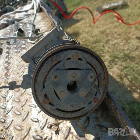 Компресор климатик Дачия Докер 1,6  2017 г 926008367R A, снимка 6 - Части - 44047091