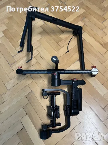 DJI Ronin-M - стабилизатор и държач за камери (черен), снимка 3 - Чанти, стативи, аксесоари - 47409922