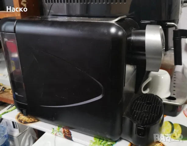 кафемашина Лаваца с капсули, снимка 4 - Кафемашини - 48941159